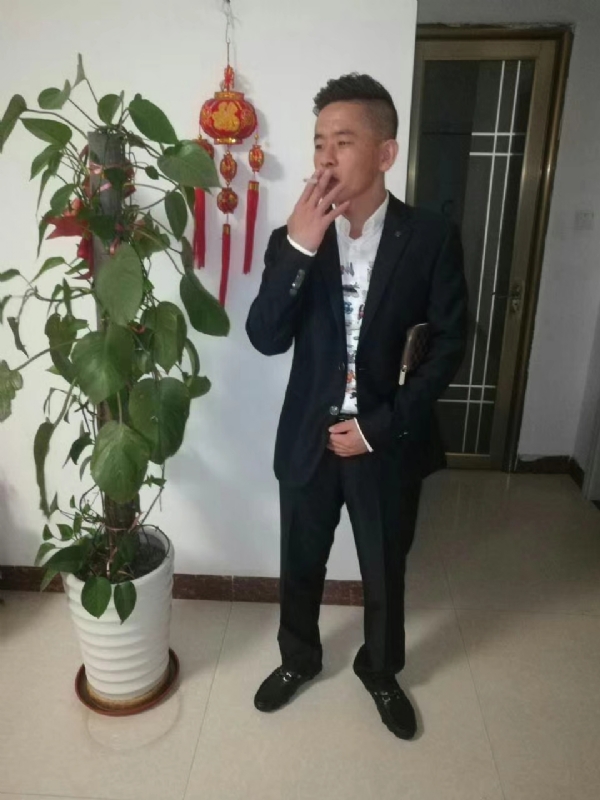 男人三十而立的第二张照片--贵阳相亲服务中心