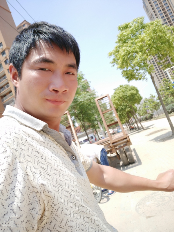 勇哥的第一张照片--贵阳相亲服务中心