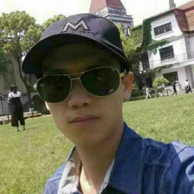 龙小华的第一张照片--贵阳相亲服务中心
