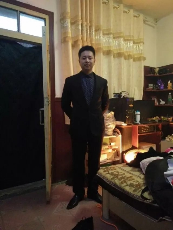 亮亮的第一张照片--贵阳相亲服务中心