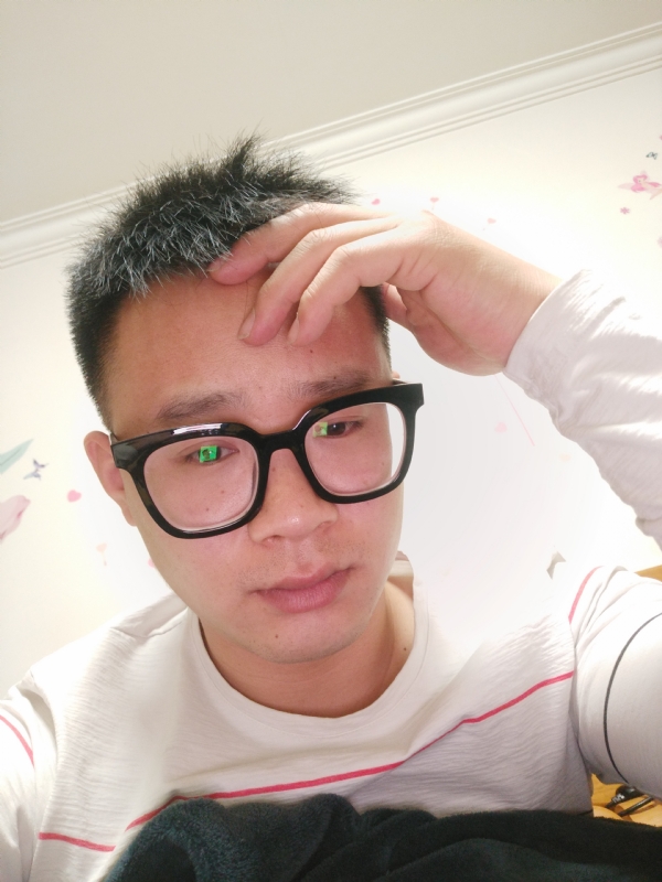 华灯初上的夜晚的第一张照片--贵阳相亲服务中心