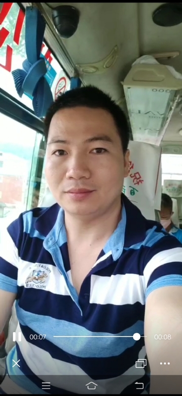 恋人未满的第一张照片--贵阳相亲服务中心
