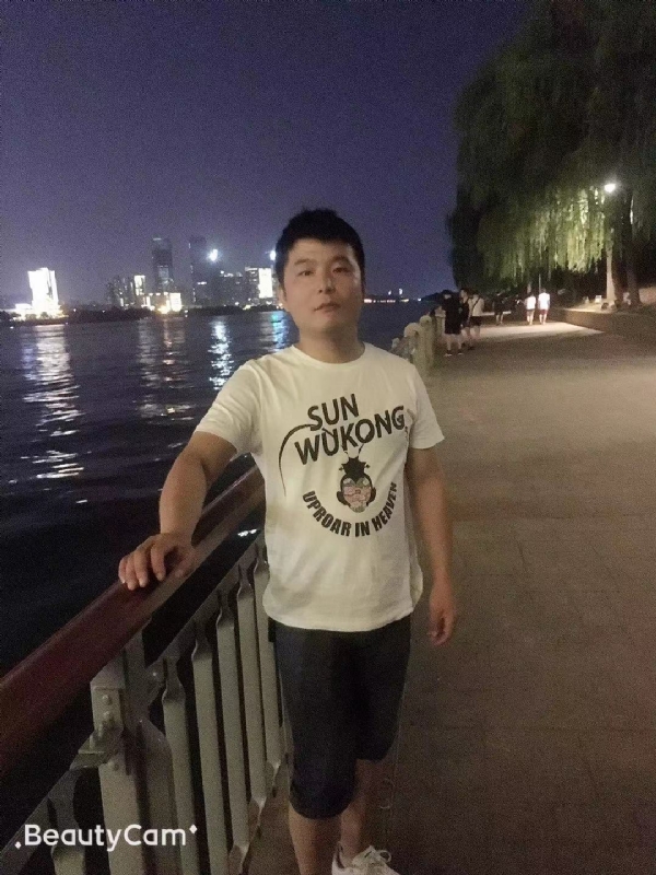 古月的第一张照片--贵阳相亲服务中心