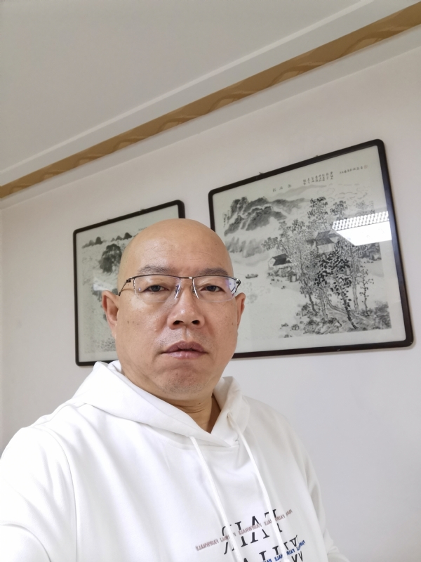 光头博士的第一张照片--贵阳相亲服务中心