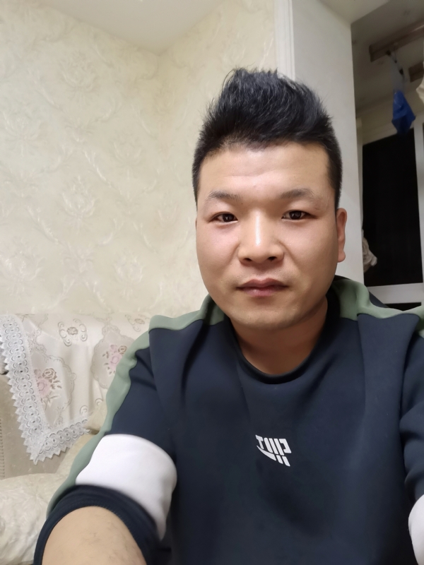 小猪猪的第一张照片--贵阳相亲服务中心