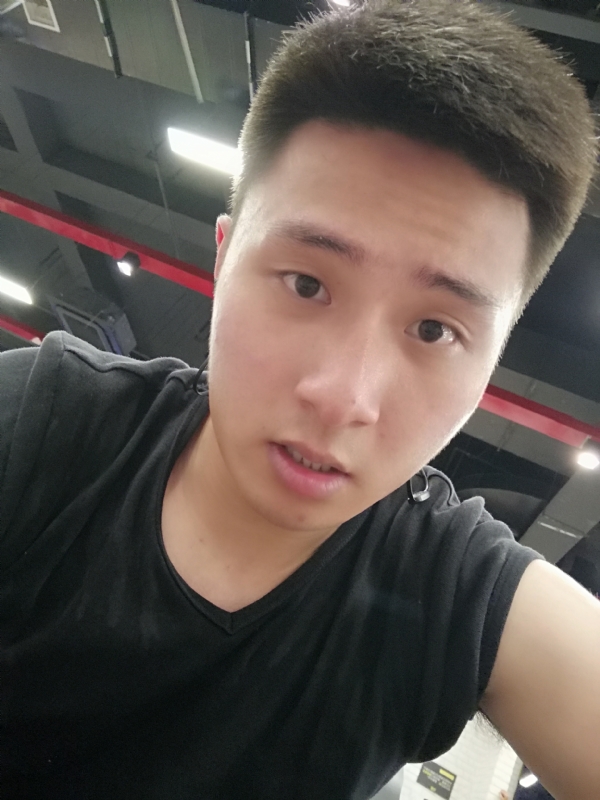 江南的雨的第一张照片--贵阳相亲服务中心