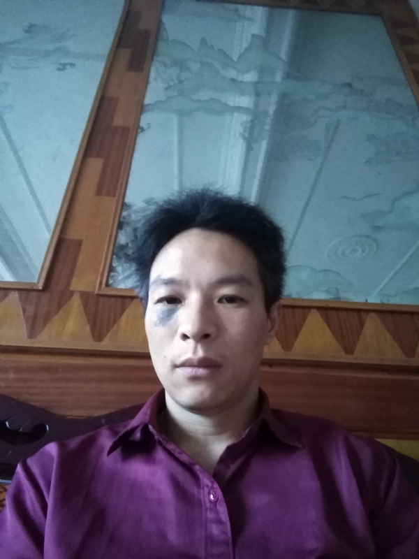 风中落叶的第一张照片--贵阳相亲服务中心