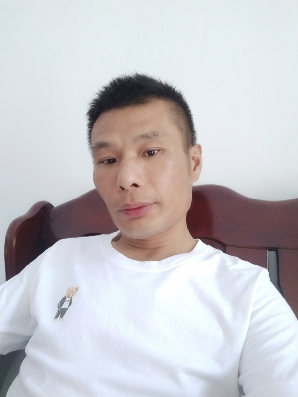 年少轻狂的第一张照片--贵阳相亲服务中心