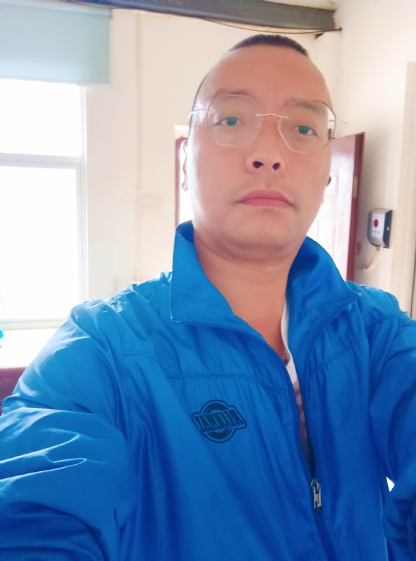 通海混混的第一张照片--贵阳相亲服务中心