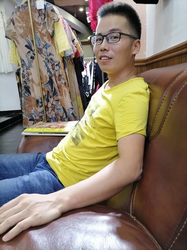 汪顺鹏的第一张照片--贵阳相亲服务中心