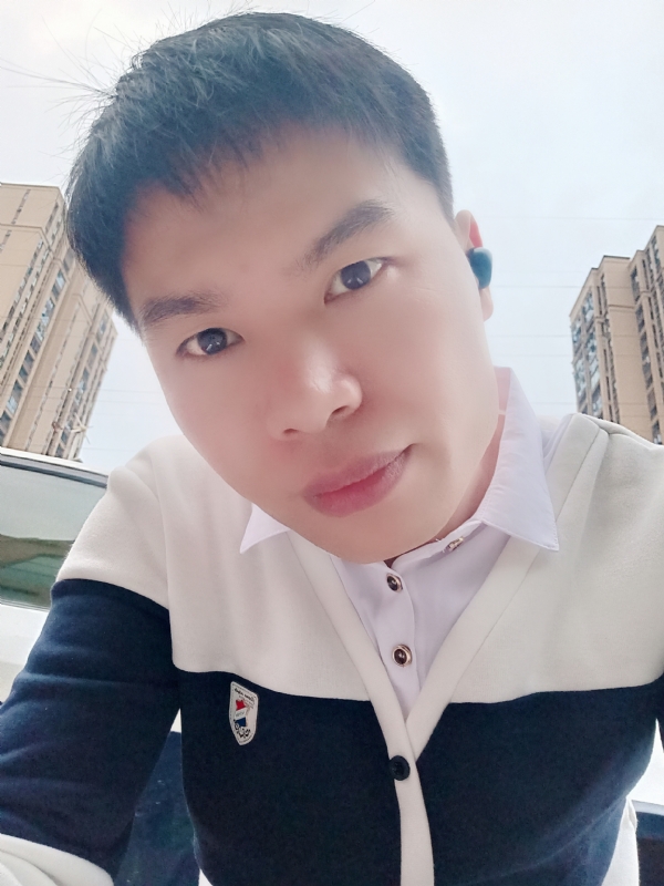 雨霁月清风的第一张照片--贵阳相亲服务中心