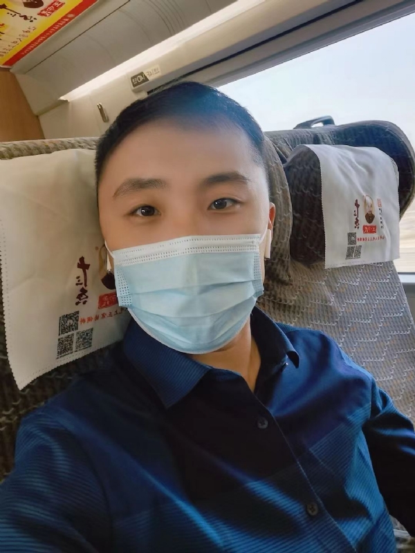 孤独的小屁猪的第二张照片--贵阳相亲服务中心