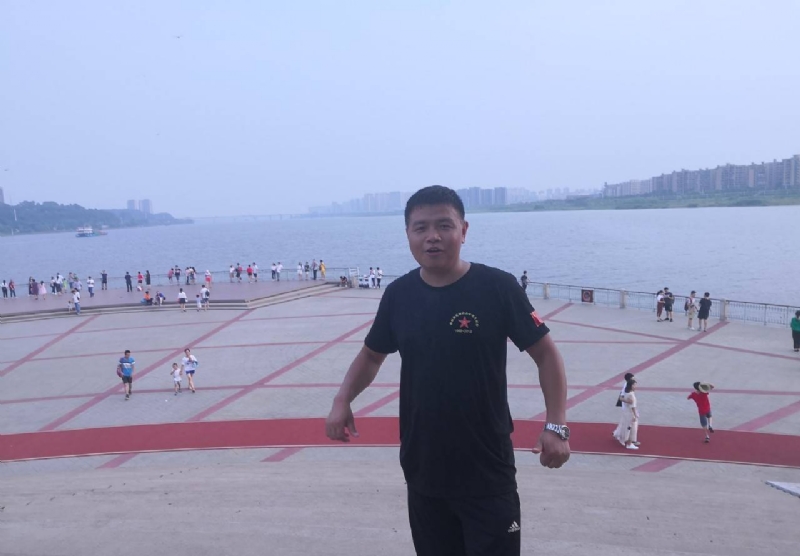 曾经心疼的我的第一张照片--贵阳相亲服务中心