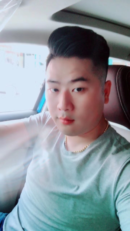 爱吃冰西瓜的猪的第一张照片--贵阳相亲服务中心