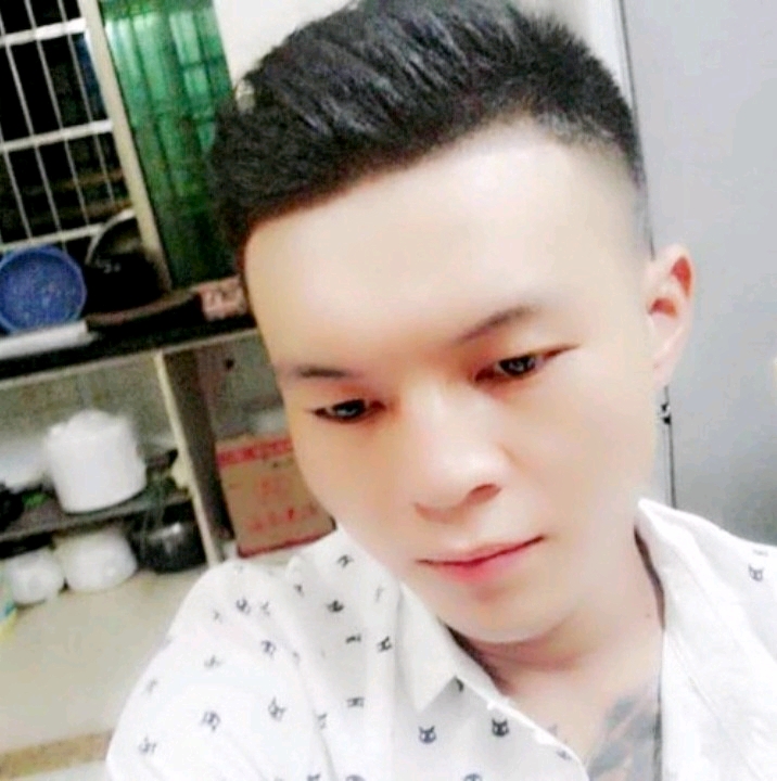 子龙的第一张照片--贵阳相亲服务中心