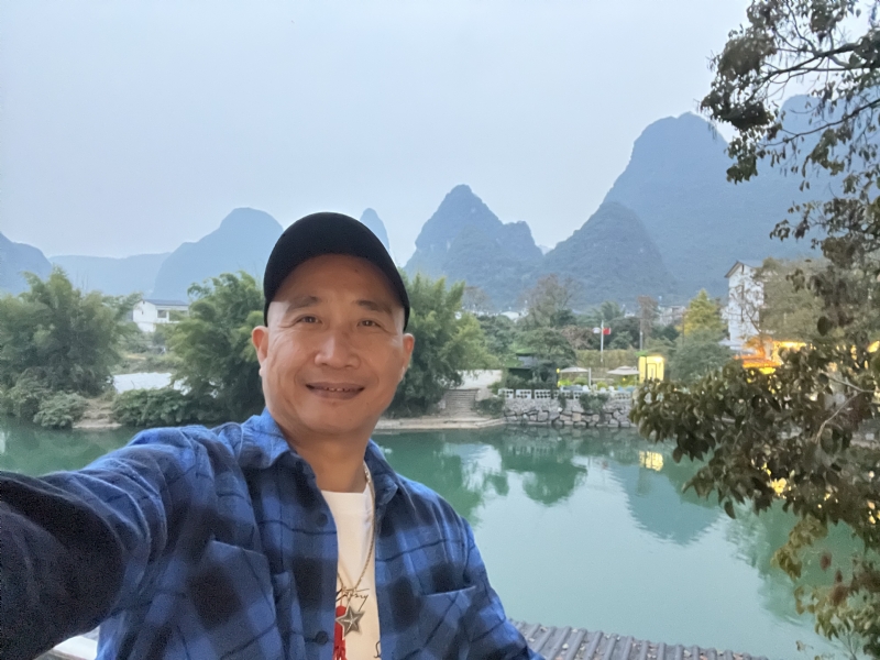 民叔叔的第一张照片--贵阳相亲服务中心