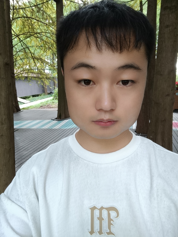 故人似的第一张照片--贵阳相亲服务中心
