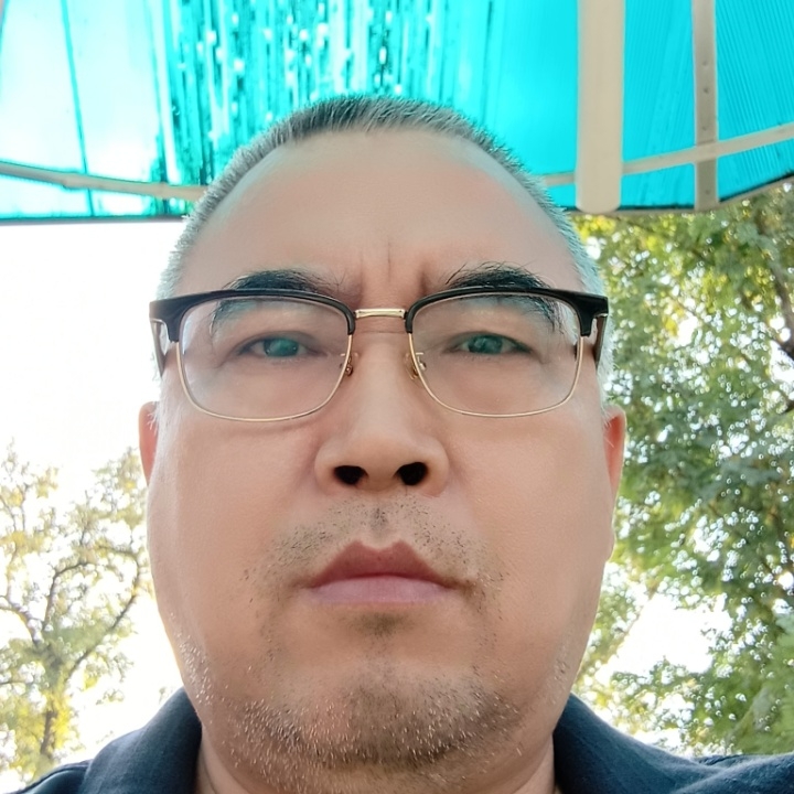 绿萝的第一张照片--贵阳相亲服务中心