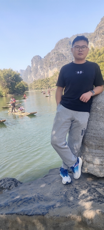 受过伤的狼的第二张照片--贵阳相亲服务中心