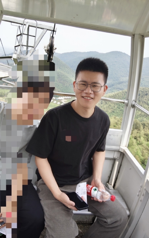 奔奔笨笨的第一张照片--贵阳相亲服务中心
