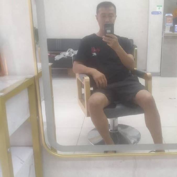 闫杰的第一张照片--贵阳相亲服务中心