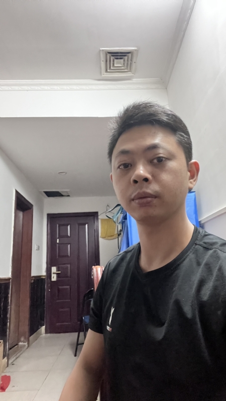 飞天猪的第一张照片--贵阳相亲服务中心