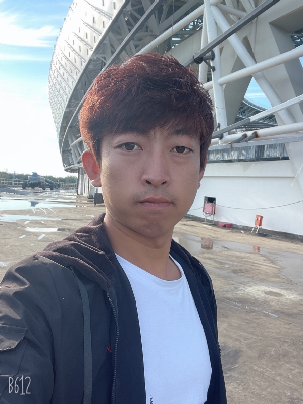 绅士大男孩的第一张照片--贵阳相亲服务中心