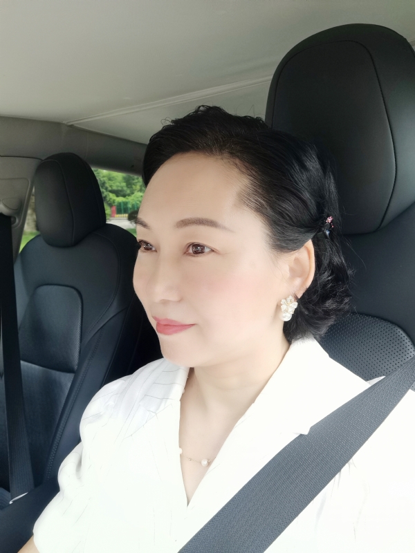 艳阳天的第一张照片--贵阳相亲服务中心