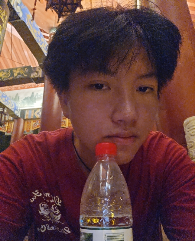 雨豫余的第一张照片--贵阳相亲服务中心